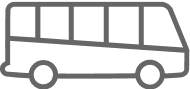 Skibus-Haltestelle direkt vor dem Jugendgästehaus